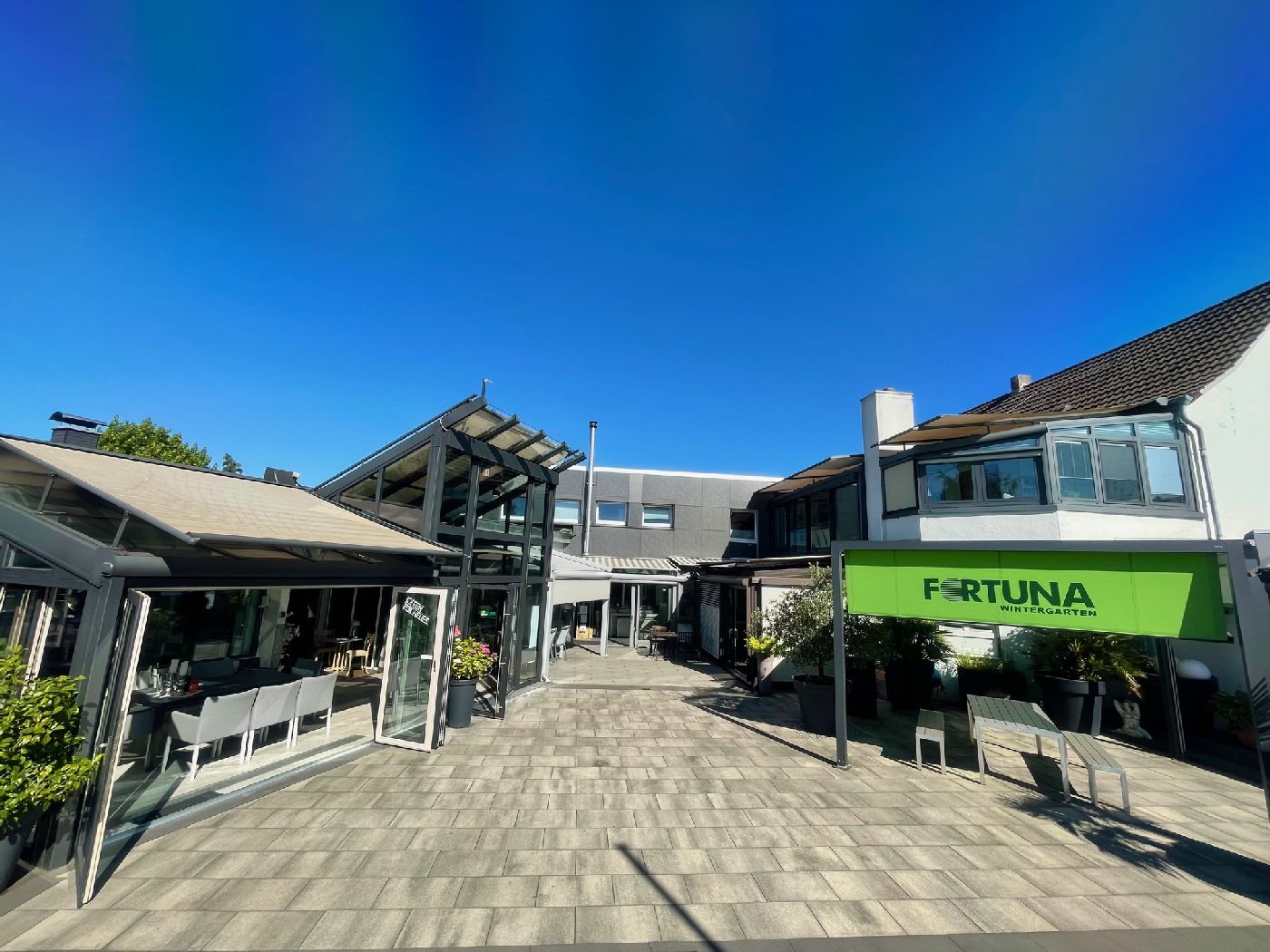 Außenbereich der Fortuna Ausstellung in Langenfeld